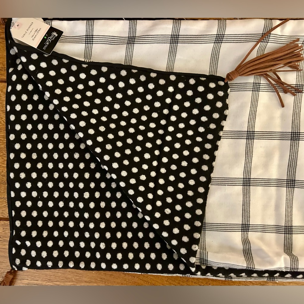 NWT Black and white table reversible table runner with brown tassels - Picture 3 of 4